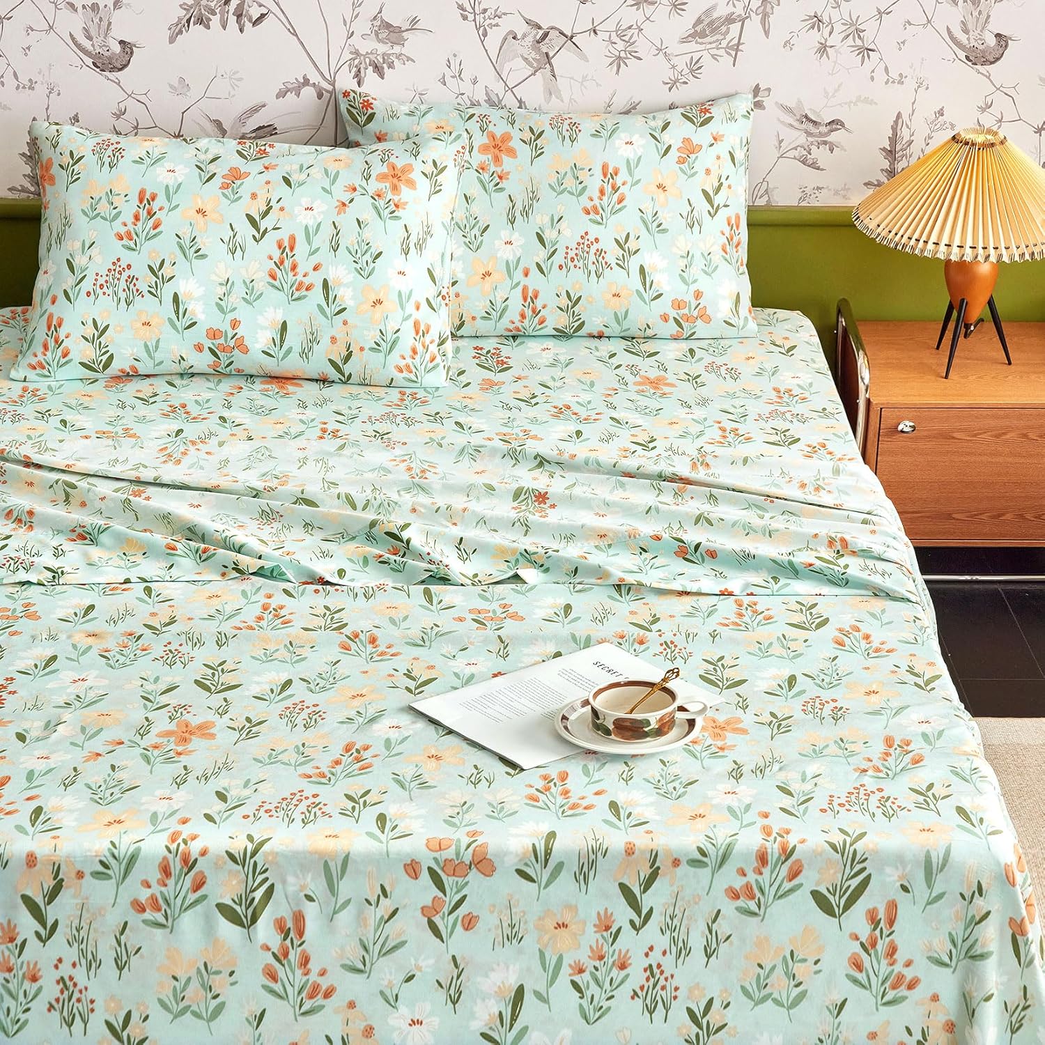 Wake In Cloud - Floral Bed Sheets, 4-Piece Sheet Set, Shabby Chic Flower Pattern Printed  Vintage Aesthetic Bedding, Deep Pocket, Aqua Blue, Queen Size